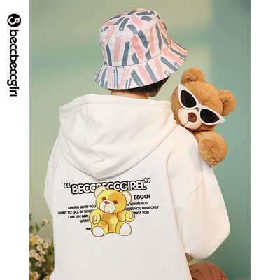 BECCBECCGIRL小熊印花姜黄色连帽卫衣女秋冬新品加绒上衣外套8378