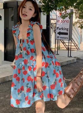 日系度假木耳边碎花吊带连衣裙女宽松显瘦减龄抹胸娃娃裙沙滩裙子