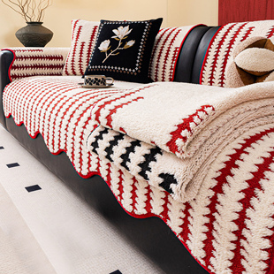 2026新款高级感沙发垫盖布新年红色喜庆座垫固定防滑秋冬季坐垫子