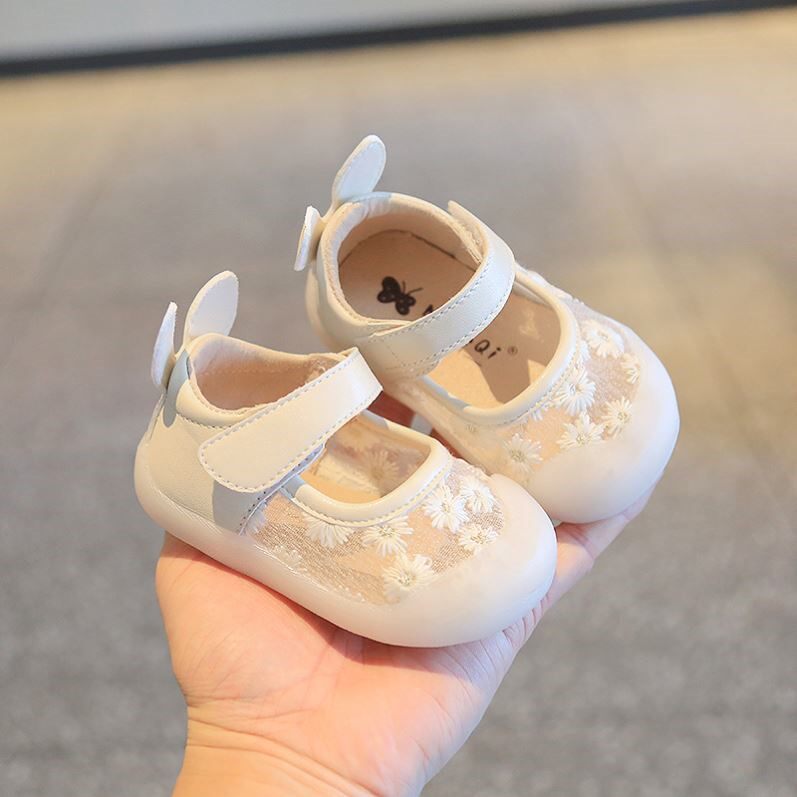 2025春夏季女童防滑软底学步鞋子宝宝公主鞋1一2-3周岁婴儿鞋凉鞋