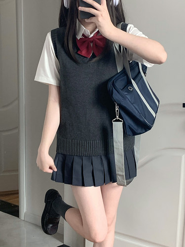 LF原创JK制服纯色套头背心针织衫