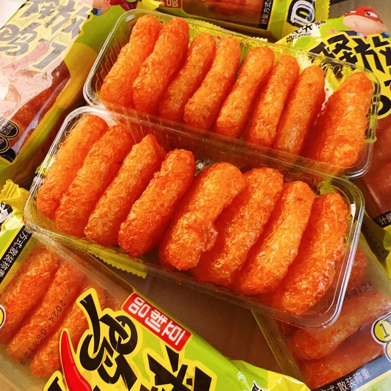 北京烤鸭同款辣片爆汁有嚼劲松软辣片童年回忆怀旧零食辣串辣条