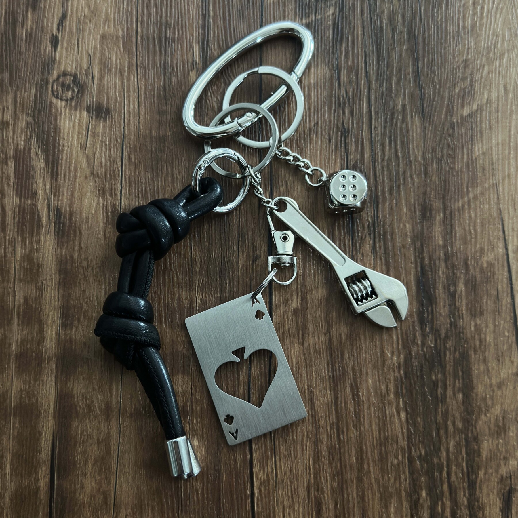 ironworks打结编织绳包包挂件多功能金属开瓶器黑桃A质感穿搭配饰