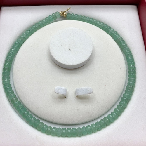 佘太翠东陵玉8mm算盘珠项链