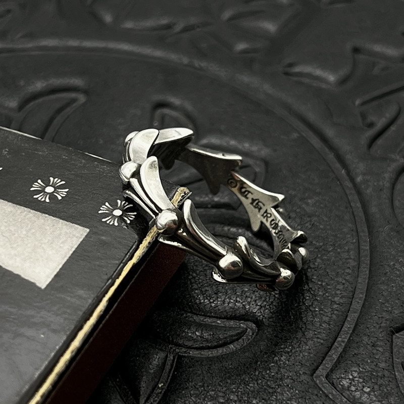 thumbnail for Combine the night vintage fishbone rings for men and women with European and American hip-hop iris ring classics and personalized tail rings