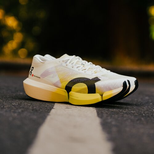 ON昂跑Strike2碳板专业竞速跑鞋