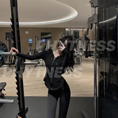 紧身显身材连帽外套长袖 韩版 套指亲肤面料 2025新款 PHYTNESS