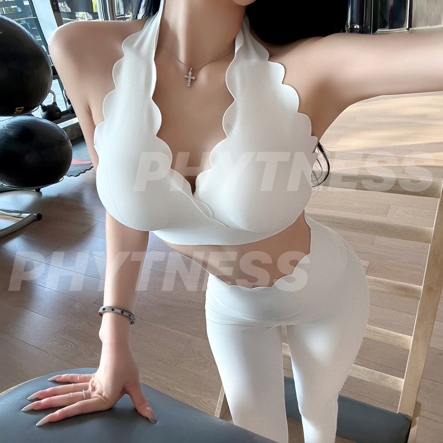 PHYTNESS 欧美云感亲肤透气延展吊带聚拢挂脖花边健身背心带胸垫