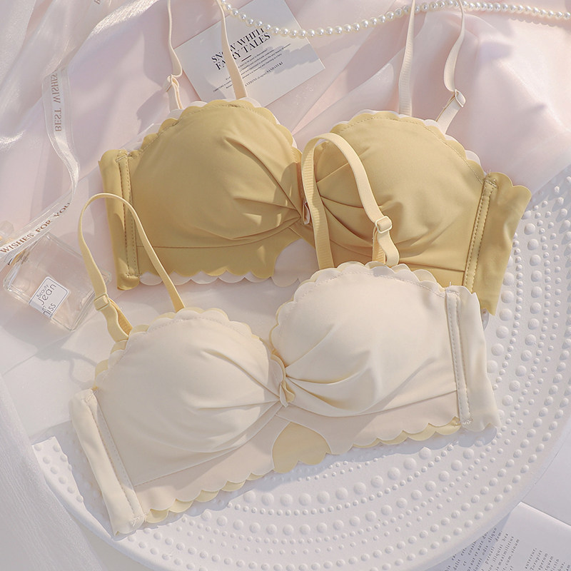 内衣女小胸聚拢上托收副乳防下垂少女显大胸罩无钢圈大胸显小文胸