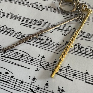 长笛音乐周边迷你缩版长笛模型钥匙扣金银双色可选D字扣音乐礼品
