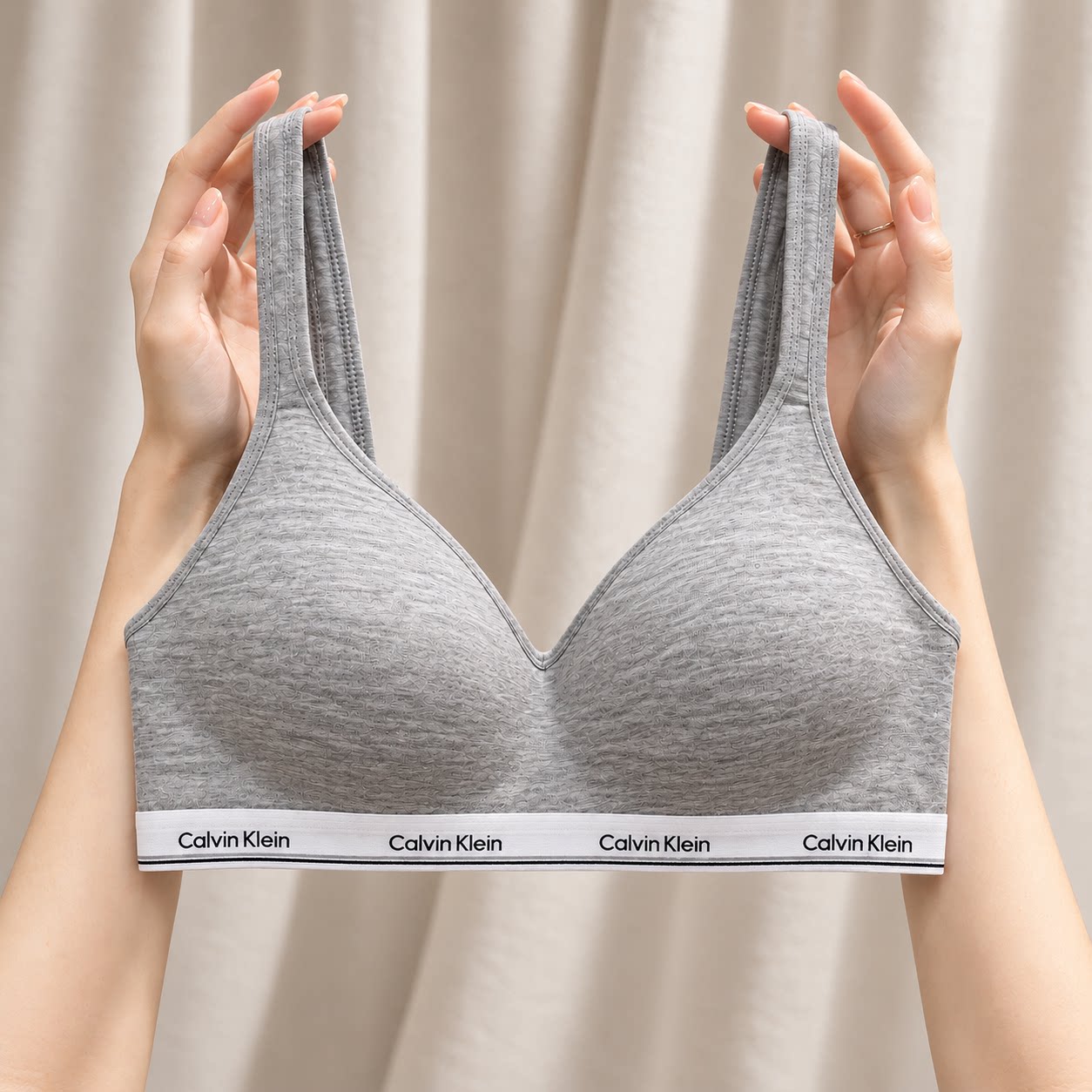 Calvin Klein无钢圈CK女士内衣带胸垫软支撑聚拢性感运动背心文胸