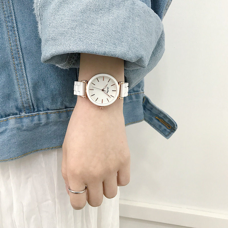 樱花白色新款石英表陶瓷女士学生通勤百搭女王范2019时尚手表少女