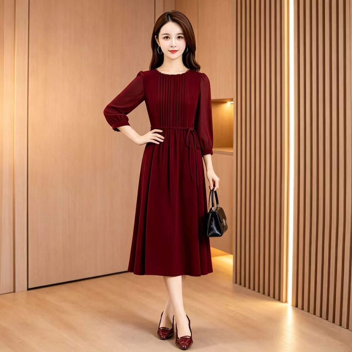 时尚红色雪纺连衣裙女秋2026年新款轻奢高级感喜婆婆婚宴妈妈礼服