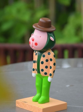 杨媛媛雕塑《MrkuKu》摆件