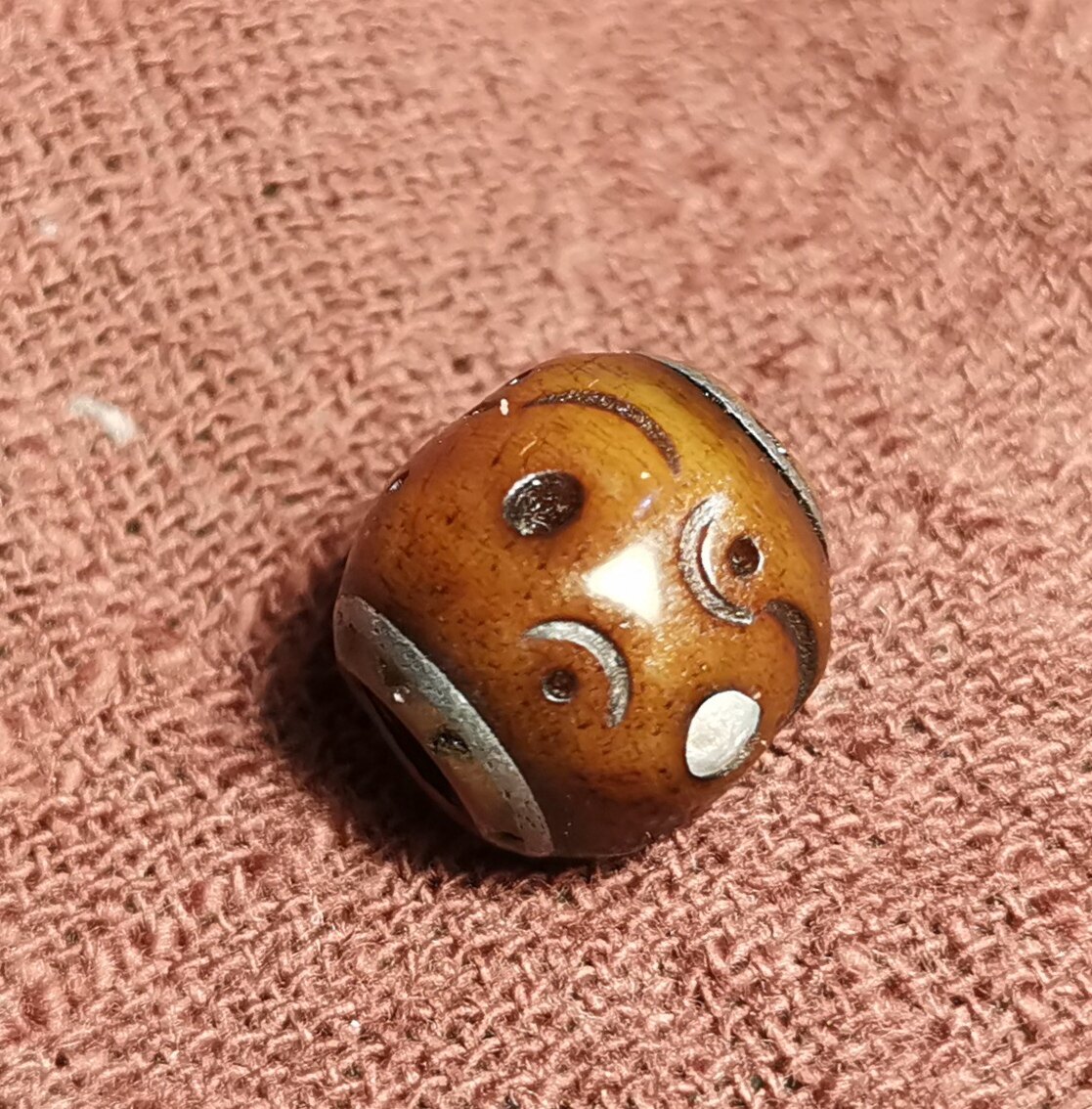 西藏文玩11mm牦牛骨手工款铜孔镶嵌一物一图咒点佩珠隔珠腰珠饰品