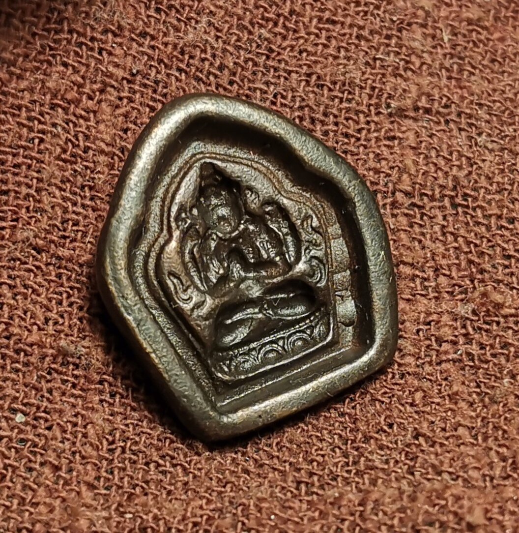 牧区古玩19*22mm铜质托甲皮壳四臂观音擦擦模印挂件随身饰品摆件
