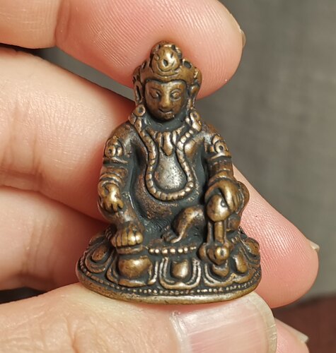 西藏文玩厚18宽24高29mm托甲皮壳老款式黄财神小尺寸实心佛龛摆件