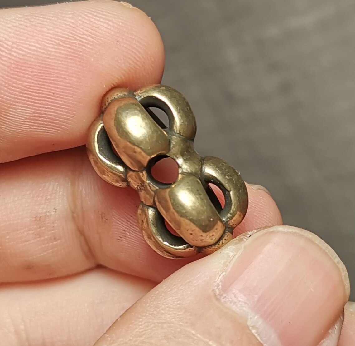 藏系文玩10*13*22mm小尺寸金刚杵背云吊坠挂件利马铜限量版老铜改