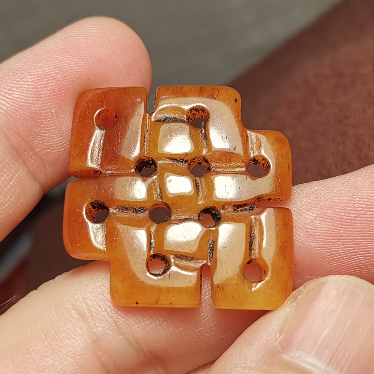 西藏文玩30*38mm牦牛骨玉化灵骨手工打磨佩戴挂件巴扎吉祥如意牌
