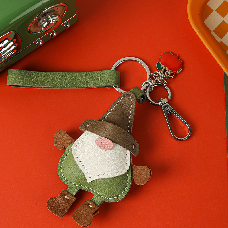 裁鱼手工皮具diy材料包卡通可爱小矮人地精钥匙扣自制真皮包挂件