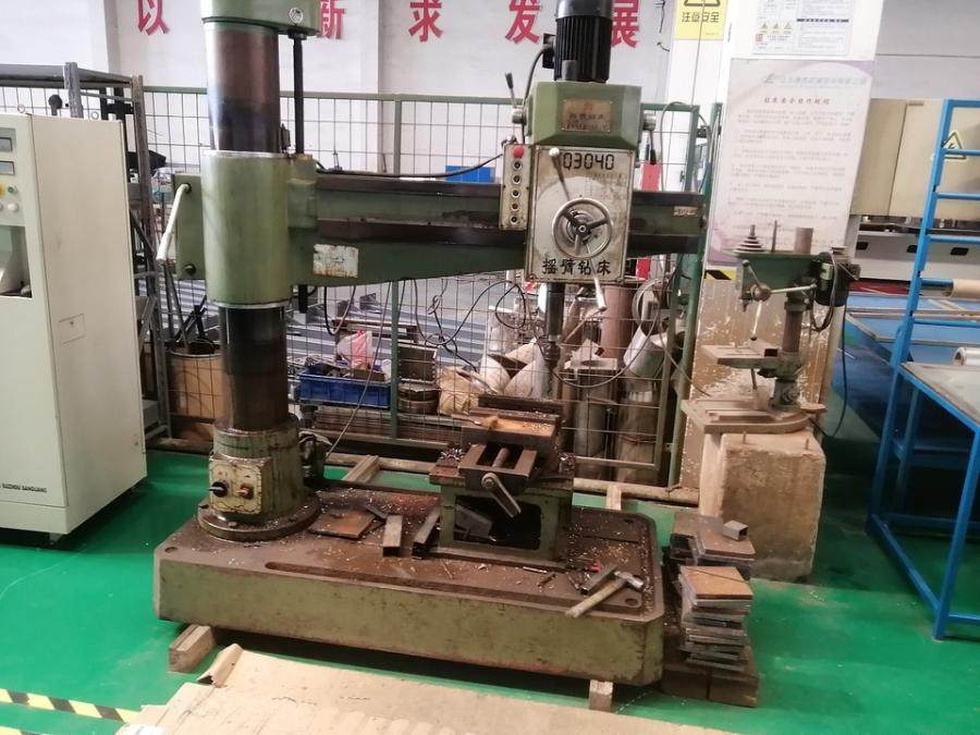 1月28日盐城某公司的一批机器设备网络拍卖公告