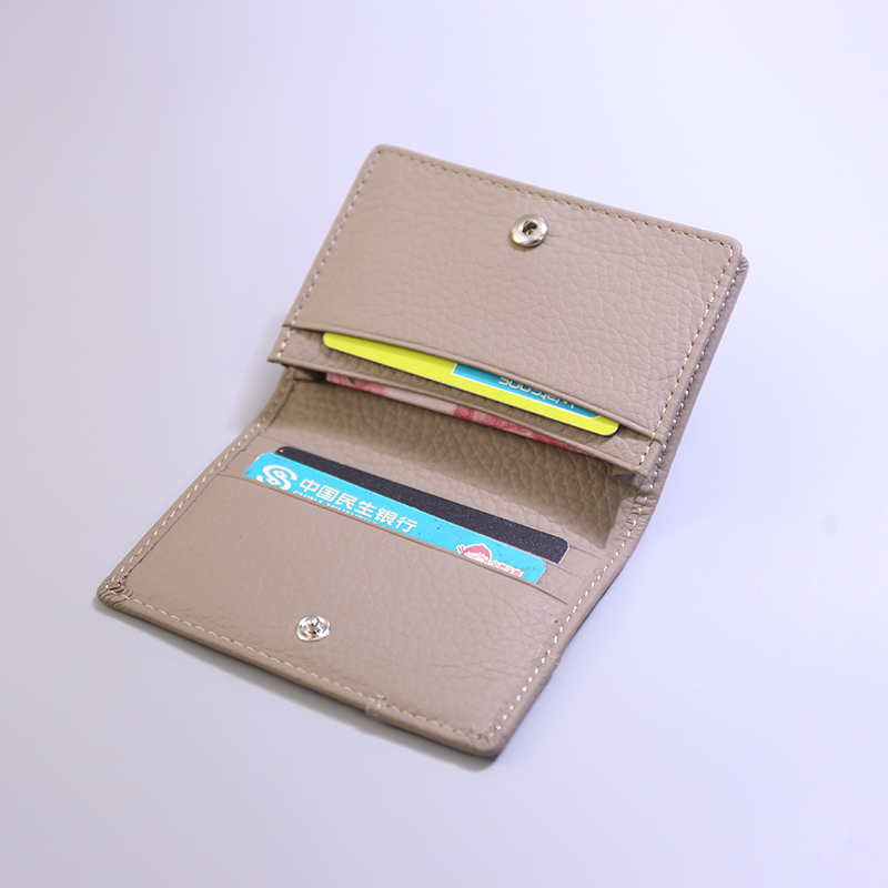 真皮多卡位创意名片包