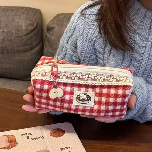 小众可爱设计感文具袋女化妆