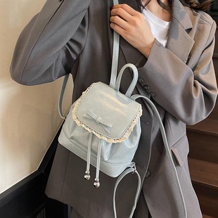 双肩包女时尚小众设计感休闲韩版学生上课书包高颜值轻便旅游背包