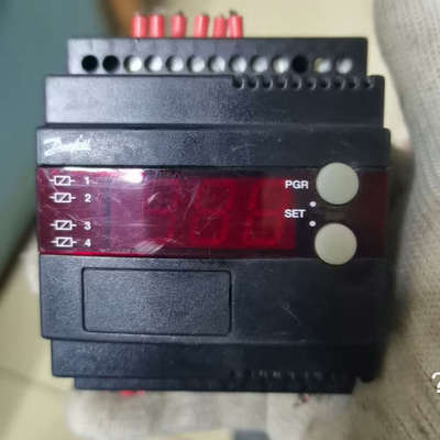 议价-拆机丹佛斯电子膨胀阀控制器EKC331T成色如图，