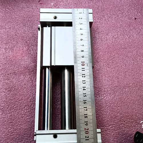 议价-亚德客无杆气缸，型号RMT20X100S，几乎全新！成色非常