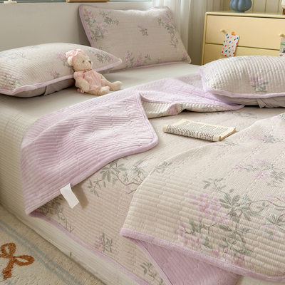 一面全棉一面牛奶绒床盖