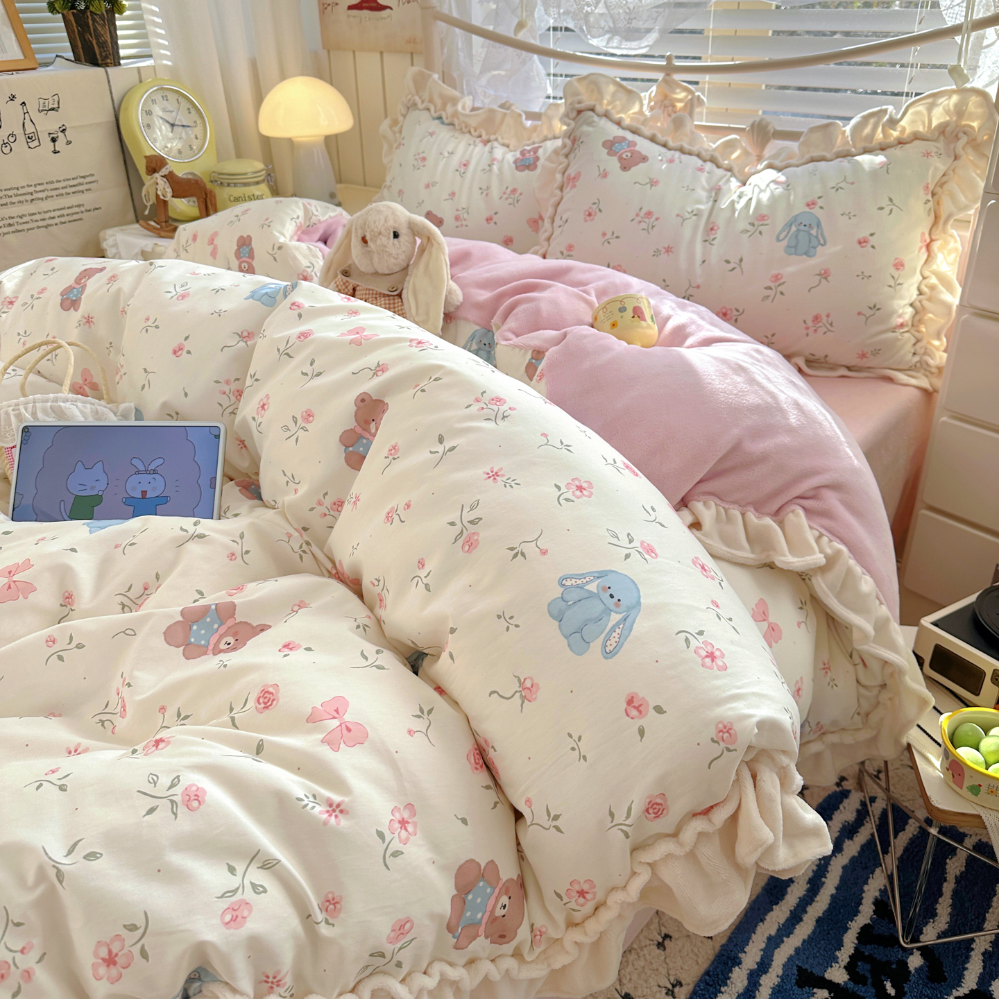 花边款A面纯棉B面牛奶绒四件套