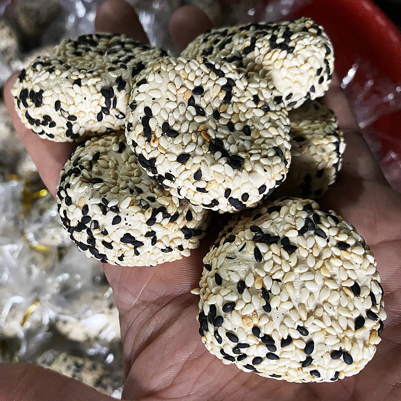 湖南农家自制芝麻麦芽糖敲糖叮叮糖衡阳祁东永州祁阳斩糖扯糖