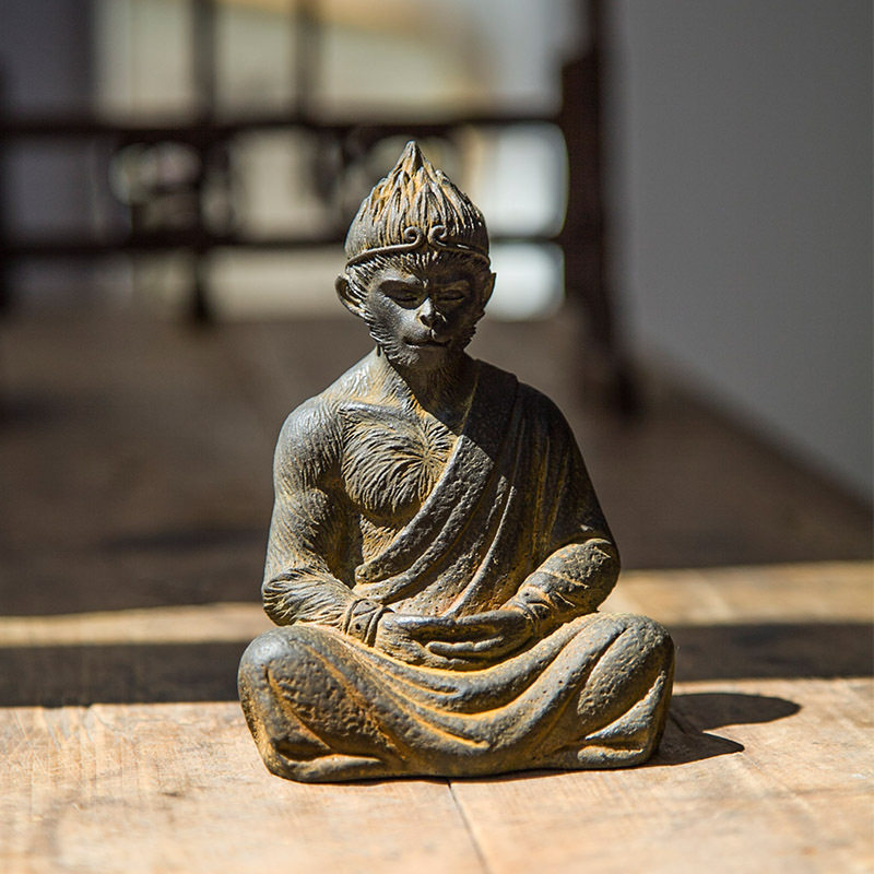 跨境禅意新中式斗战圣佛齐天大圣孙悟空猴子桌面铸铁摆件可养茶宠