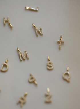 你的名字 S925纯银镀14K金26个字母项链吊坠可爱迷你情侣DIY搭配