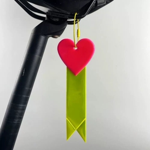 骑行反光挂饰坐垫飘带自行车挂件飘带安全警示条夜骑高亮背包吊饰