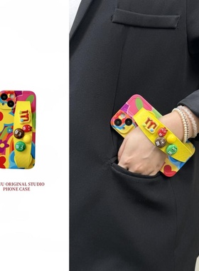 恬妤 韩风彩色立体M糖豆腕带适用于iphone15promax手机壳苹果14油画花朵13pro斜挎11可爱12背带14pormax手提