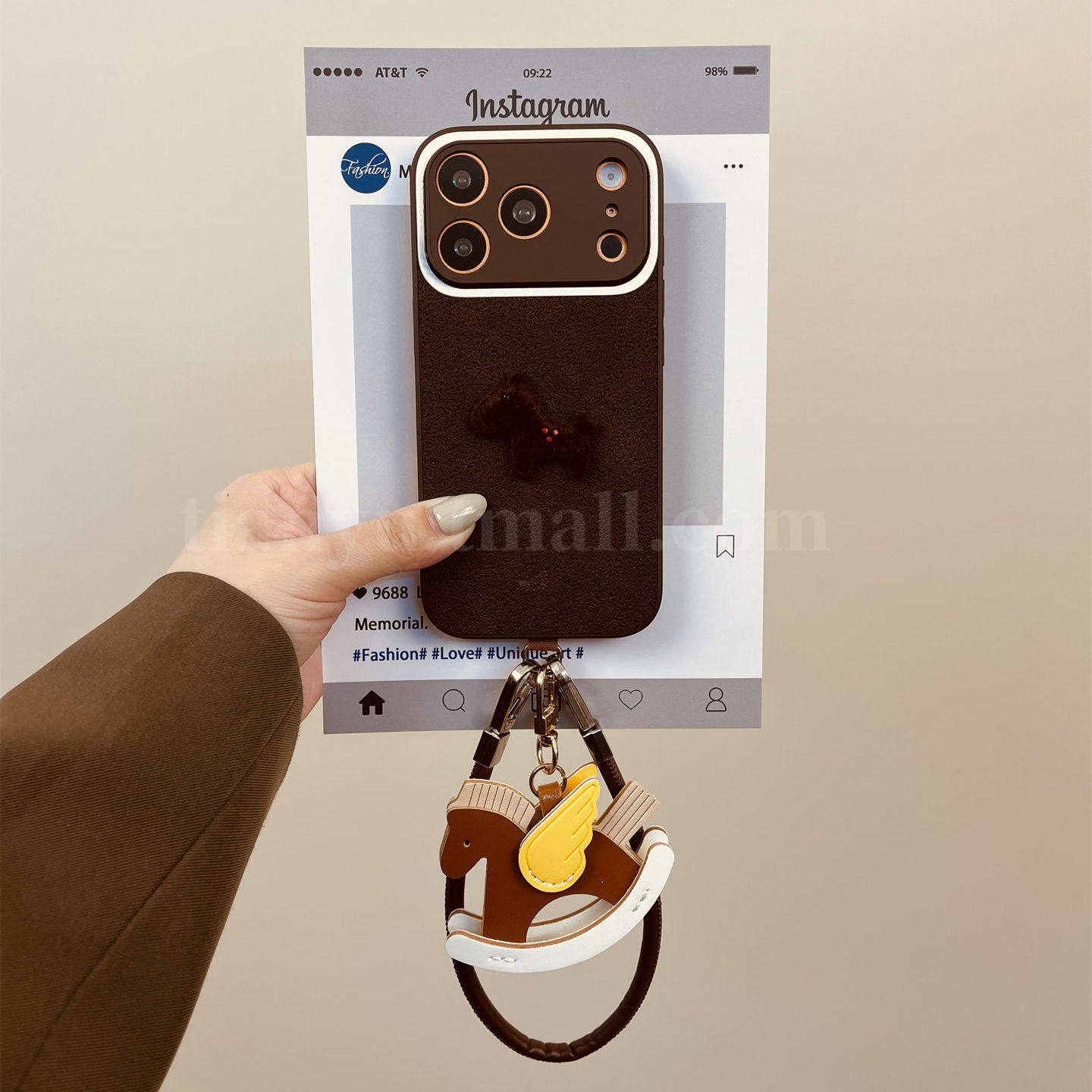 恬妤 复古深棕色立体毛茸小马适用于iphone17promax手机壳苹果15pro镜头全包13高级感14pro马年挂件16手绳17,3C数码配件,手机保护套/壳,淘宝优惠券,粉丝福利购,淘宝优惠卷