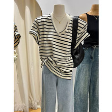 特大码300斤条纹撞色v领短袖t恤女胖MM休闲时尚带垫肩开叉上衣夏