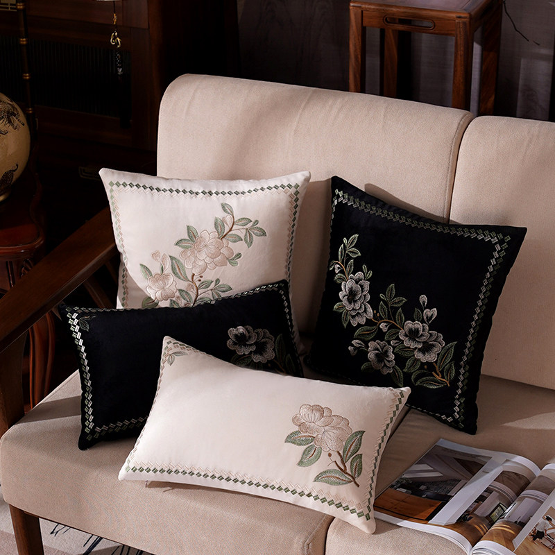 新中式刺绣靠垫客厅沙发抱枕长条夹腿睡觉轻奢高级感坐垫家用可拆