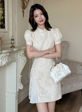 2025新款法式短款旗袍气质泡泡袖新中式白色订婚礼服百褶连衣裙夏