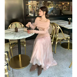 一字肩粉色针织衫女秋季新款气质立体花朵独特漂亮甜美设计感上衣