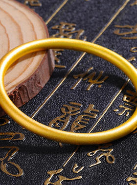 2025新款简约设计复传承黄金手镯女 沙金实心古法金磨砂简约手环