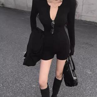 黑色长袖运动连体短裤女春季辣妹性感紧身直筒裤内搭打底连衣裤子