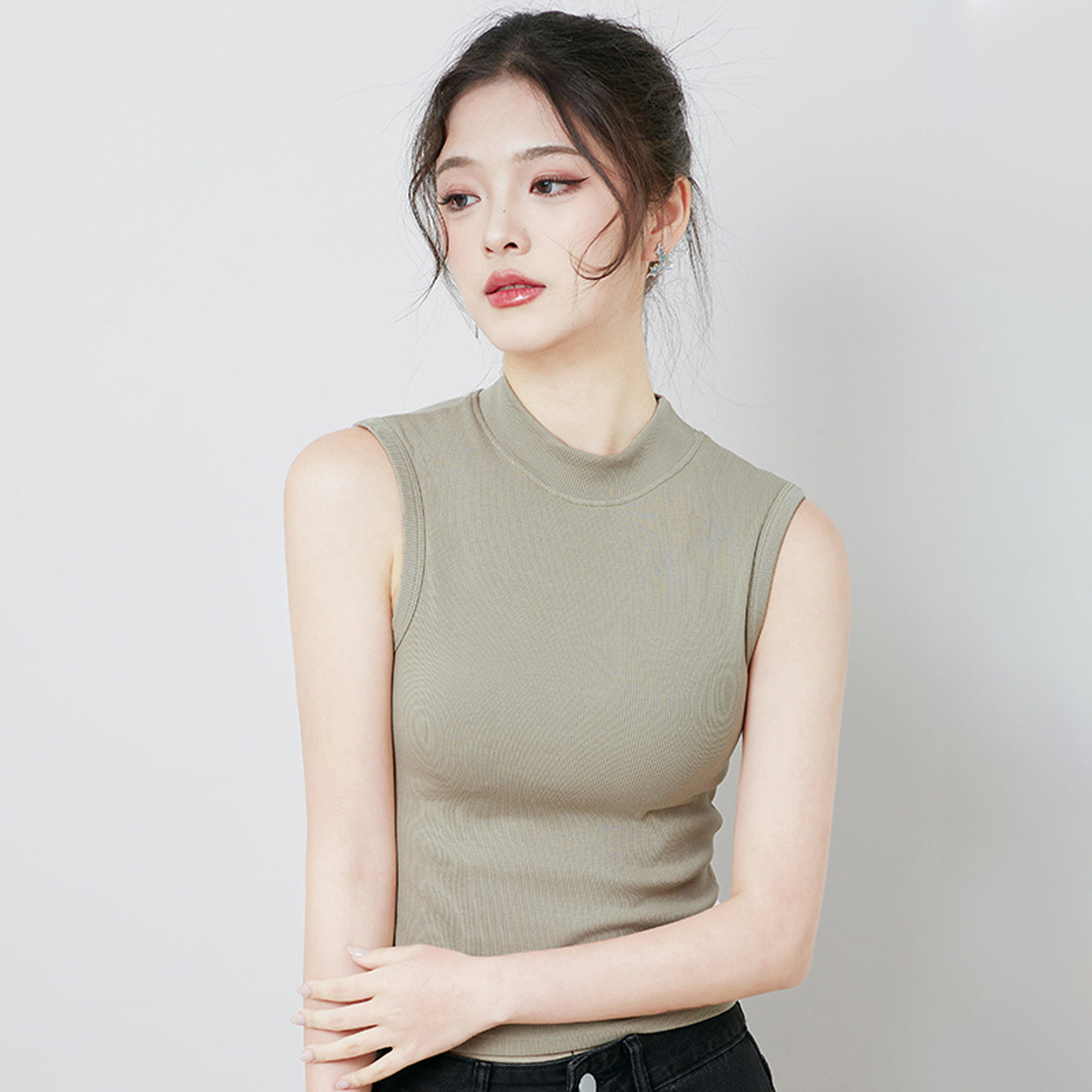 莫代尔棉半高领无袖背心女2025秋季打底衫纯色西装内搭无袖上衣薄