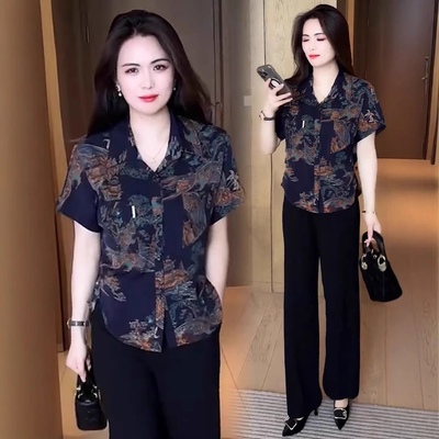 今年流行的妈妈上衣时尚中老年短袖衬衫女夏季2025新款洋气宽松潮