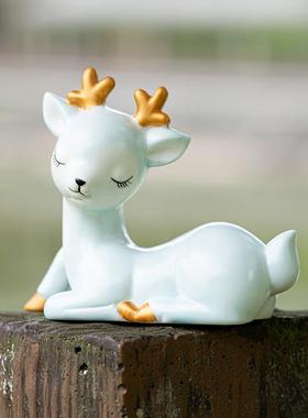 陶瓷招财鹿摆件家居客厅办公室装饰精品白瓷一路相伴小鹿桌面摆设