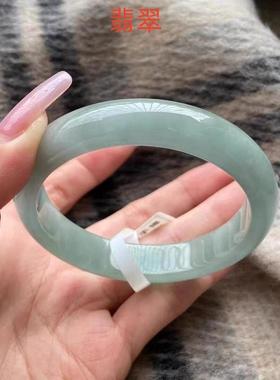 2026翡翠手镯女款豆绿色冰糯种淡绿色缅甸玉镯子正圈镯飘花玉手镯