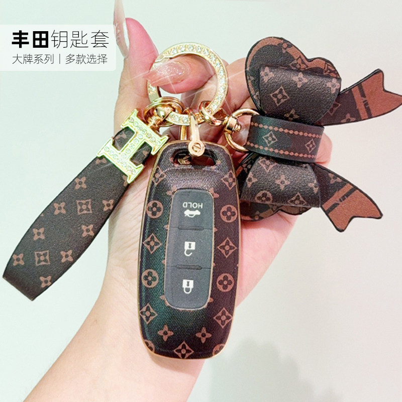 日产钥匙套保护壳车高档男扣女包