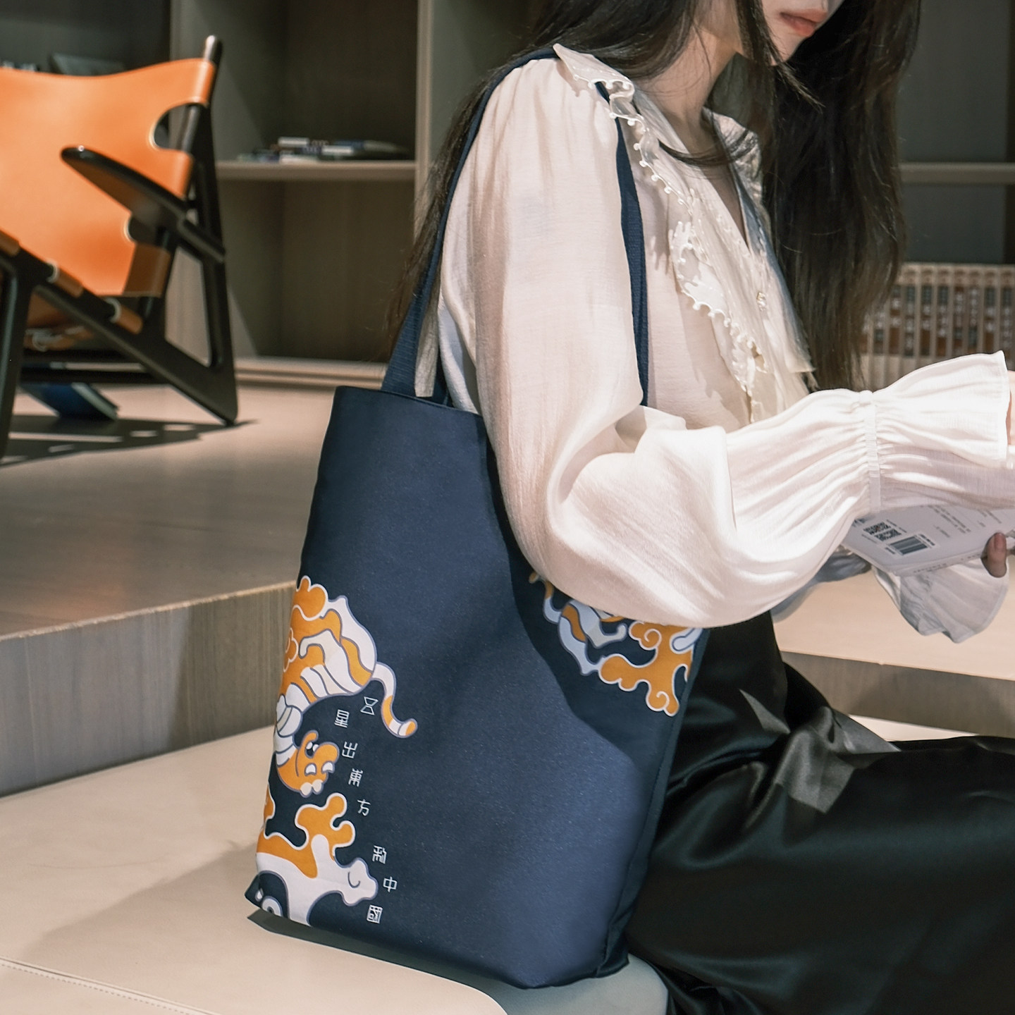 盐田织彩手提单肩包布包女大容量百搭五星出东方博物馆联名款,箱包皮具/热销女包/男包,通用款女包,淘宝优惠券,粉丝福利购,淘宝优惠卷